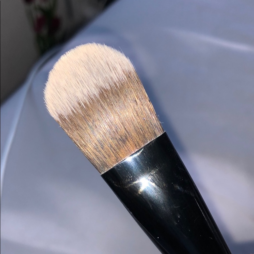 Foundation brush - Picture 2 of 4